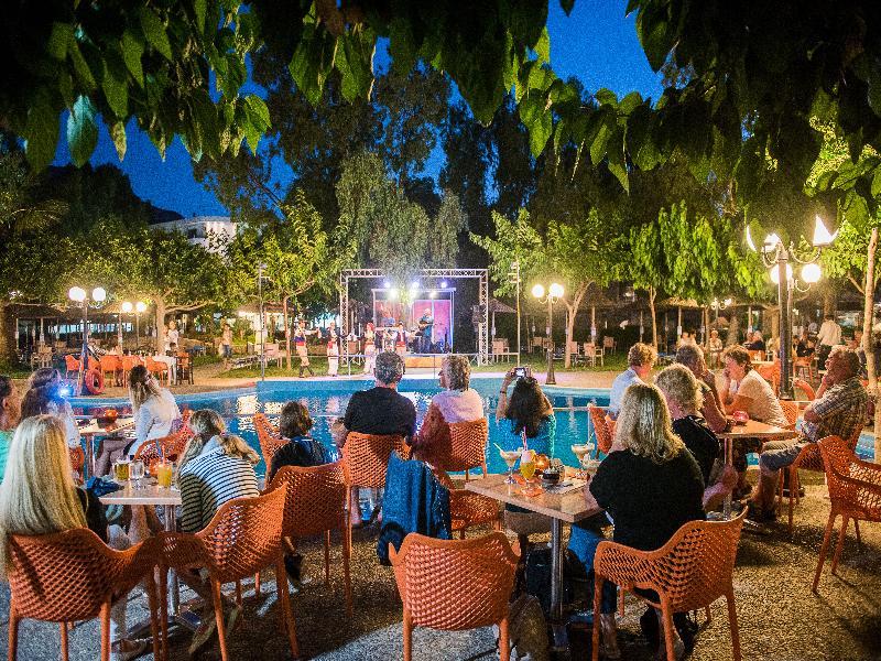 Cooee Corissia Harmony Hotel Джорджополис Екстериор снимка
